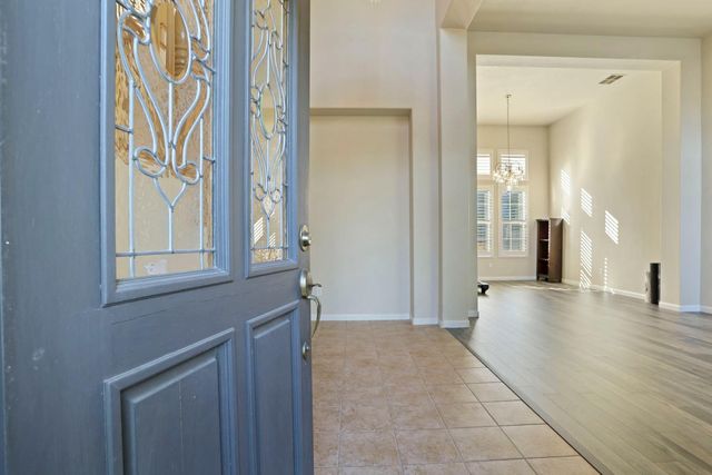 4240 Pinehurst Cir, Stockton, CA 95219