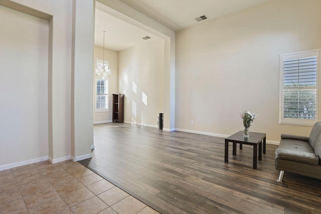 4240 Pinehurst Cir, Stockton, CA 95219