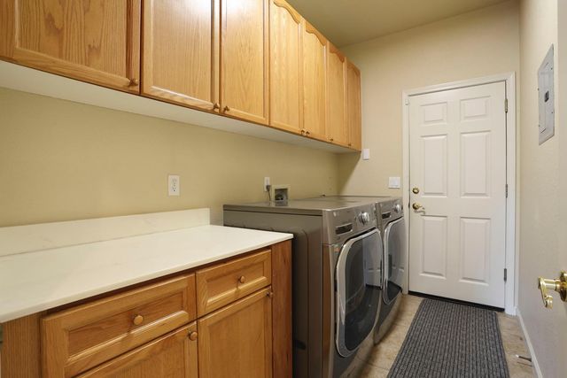 4240 Pinehurst Cir, Stockton, CA 95219