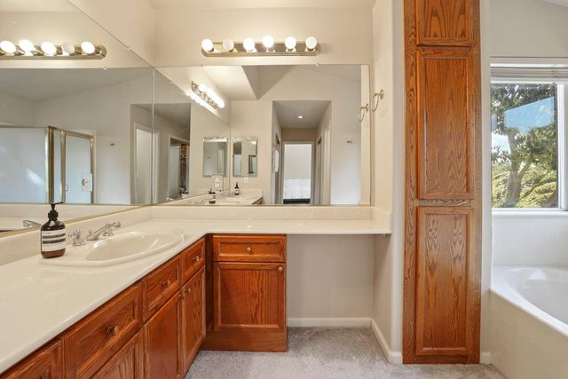 4240 Pinehurst Cir, Stockton, CA 95219