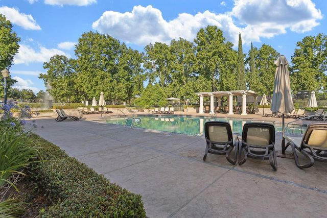 4240 Pinehurst Cir, Stockton, CA 95219