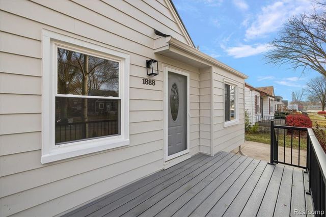 1888 Griffith Avenue, Berkley, MI 48072