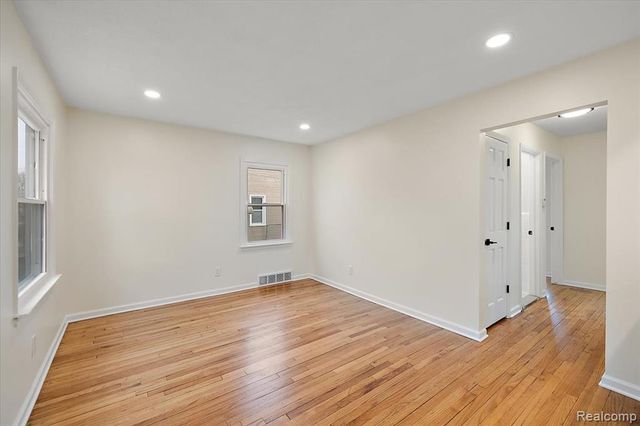 1888 Griffith Avenue, Berkley, MI 48072