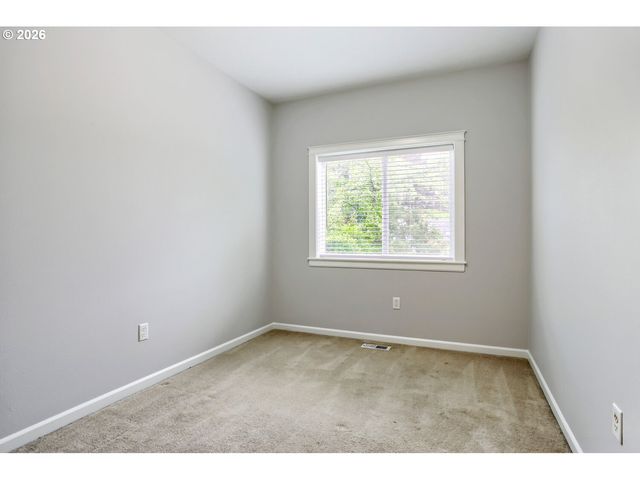 9113 Se NORTHPOINT Ct, Happy Valley, OR 97086
