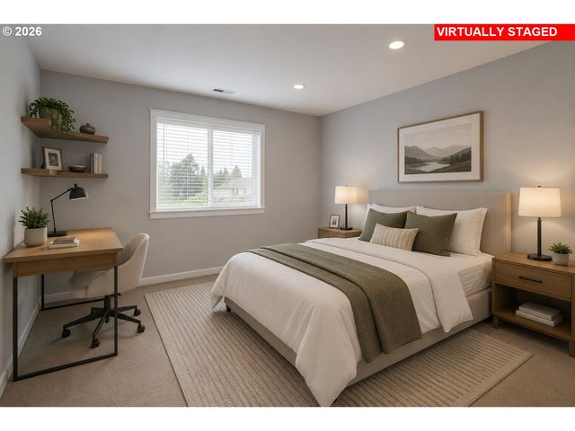 9113 Se NORTHPOINT Ct, Happy Valley, OR 97086