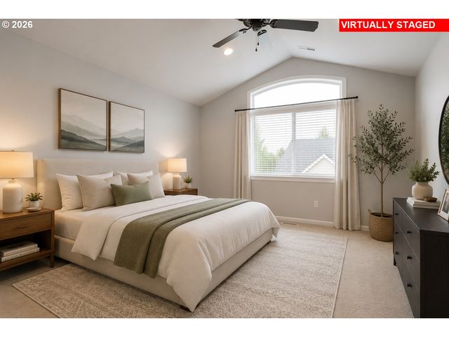 9113 Se NORTHPOINT Ct, Happy Valley, OR 97086
