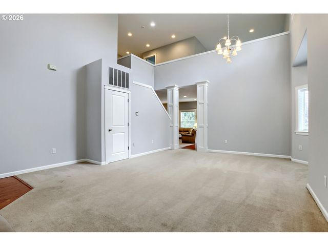 9113 Se NORTHPOINT Ct, Happy Valley, OR 97086