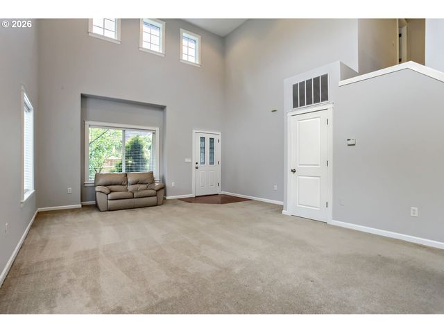 9113 Se NORTHPOINT Ct, Happy Valley, OR 97086