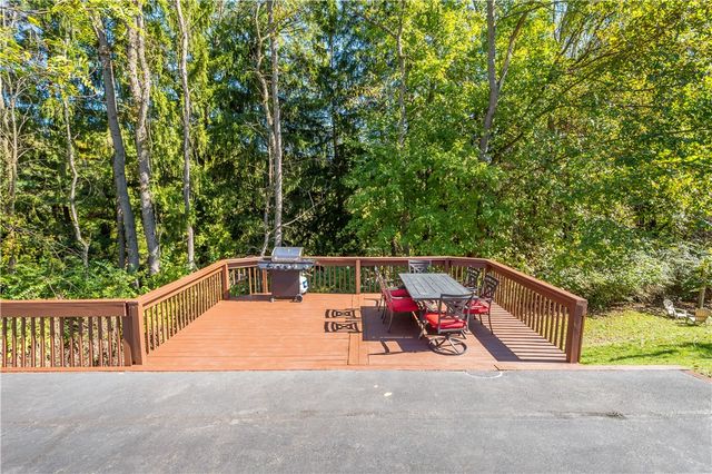 820 Bethany Drive, Mt Lebanon, PA 15243