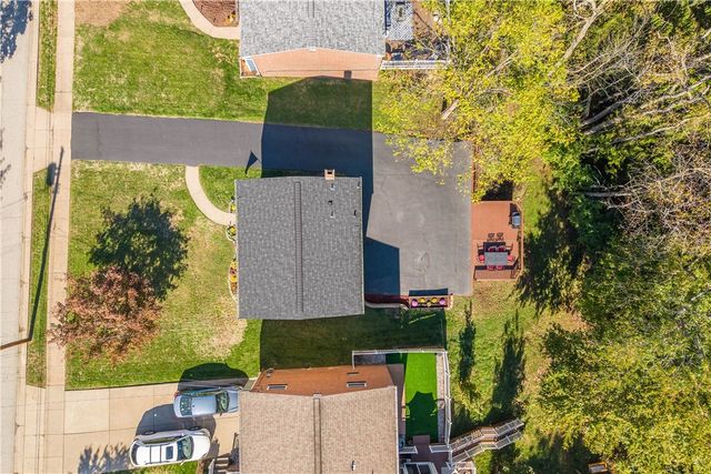 820 Bethany Drive, Mt Lebanon, PA 15243