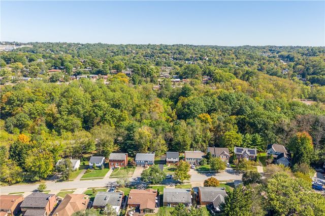 820 Bethany Drive, Mt Lebanon, PA 15243