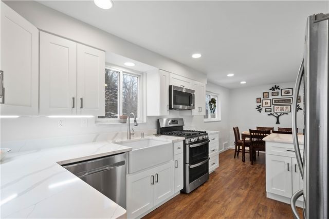 820 Bethany Drive, Mt Lebanon, PA 15243