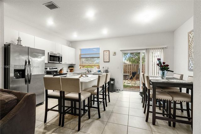 12121 NW 23rd Ct, Miami, FL 33167