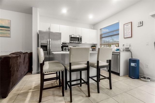 12121 NW 23rd Ct, Miami, FL 33167