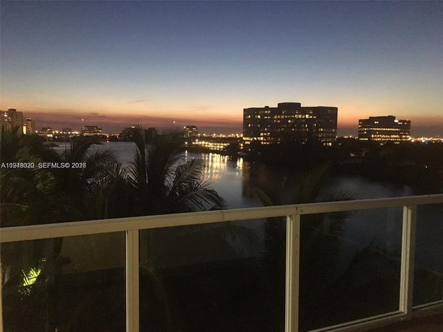 5091 NW 7th St 602, Miami, FL 33126