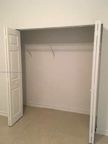 5091 NW 7th St 602, Miami, FL 33126