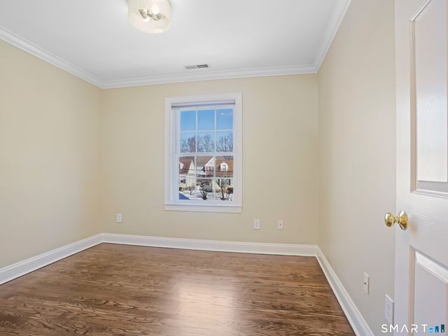 86 Forest Street S, New Canaan, CT 06840