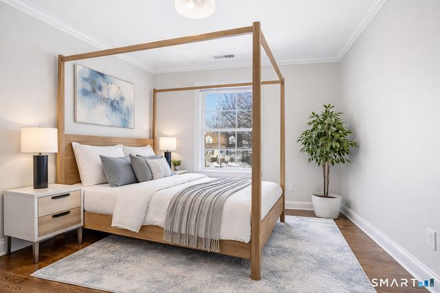 86 Forest Street S, New Canaan, CT 06840