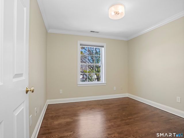 86 Forest Street S, New Canaan, CT 06840