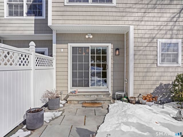 86 Forest Street S, New Canaan, CT 06840