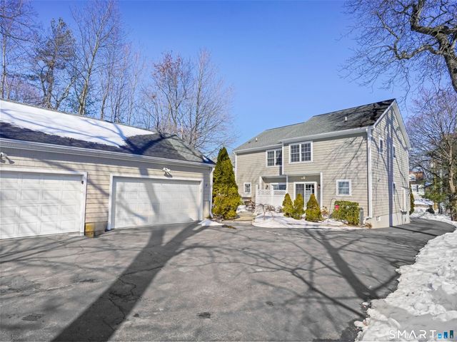 86 Forest Street S, New Canaan, CT 06840