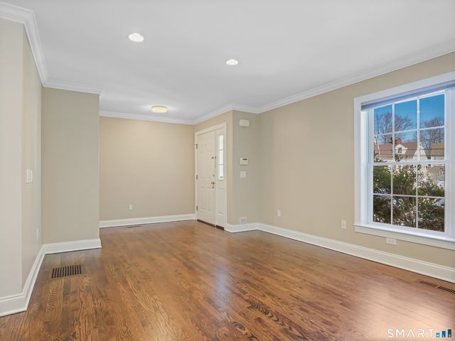 86 Forest Street S, New Canaan, CT 06840