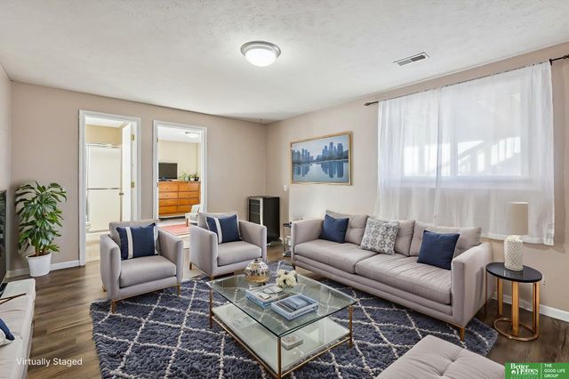 1811 Brenda Drive, Bellevue, NE 68005