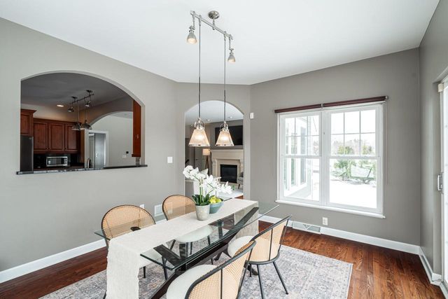 11945 N Sandhill CIRCLE, Mequon, WI 53092