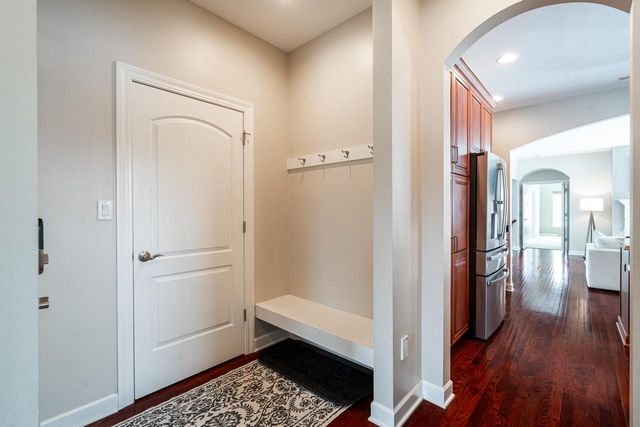 11945 N Sandhill CIRCLE, Mequon, WI 53092