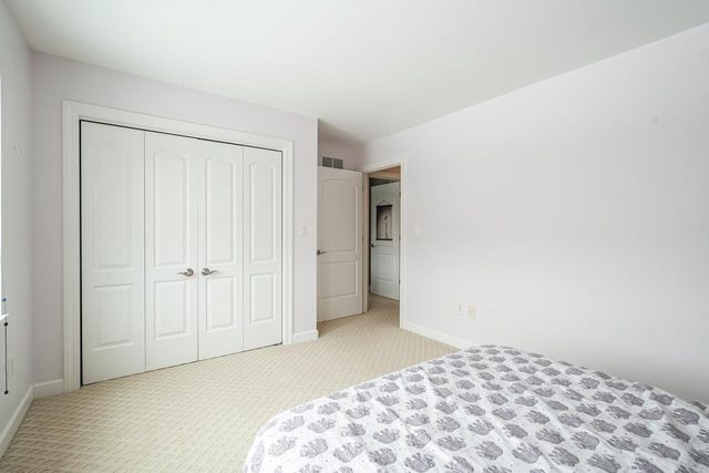 11945 N Sandhill CIRCLE, Mequon, WI 53092