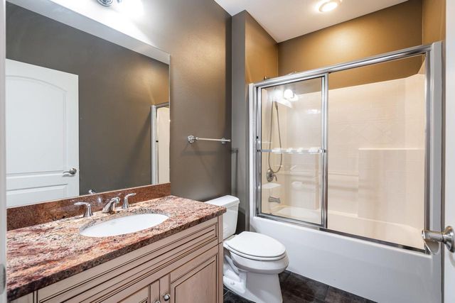 11945 N Sandhill CIRCLE, Mequon, WI 53092