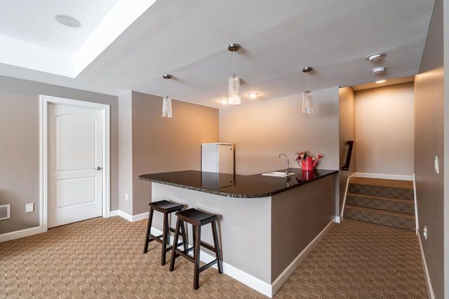 11945 N Sandhill CIRCLE, Mequon, WI 53092