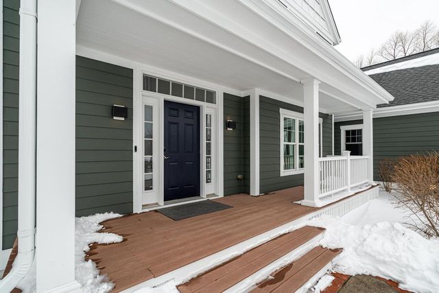 11945 N Sandhill CIRCLE, Mequon, WI 53092