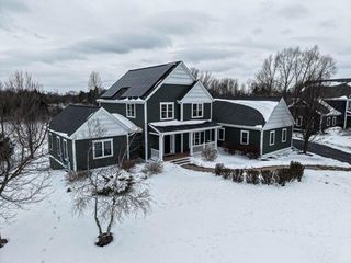 11945 N Sandhill CIRCLE, Mequon, WI 53092