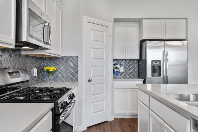 1561 Sugarberry Drive, Forney, TX 75126