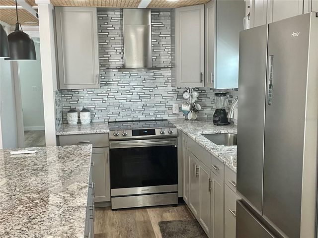 3710 GULF OF MEXICO DRIVE E22, Longboat Key, FL 34228