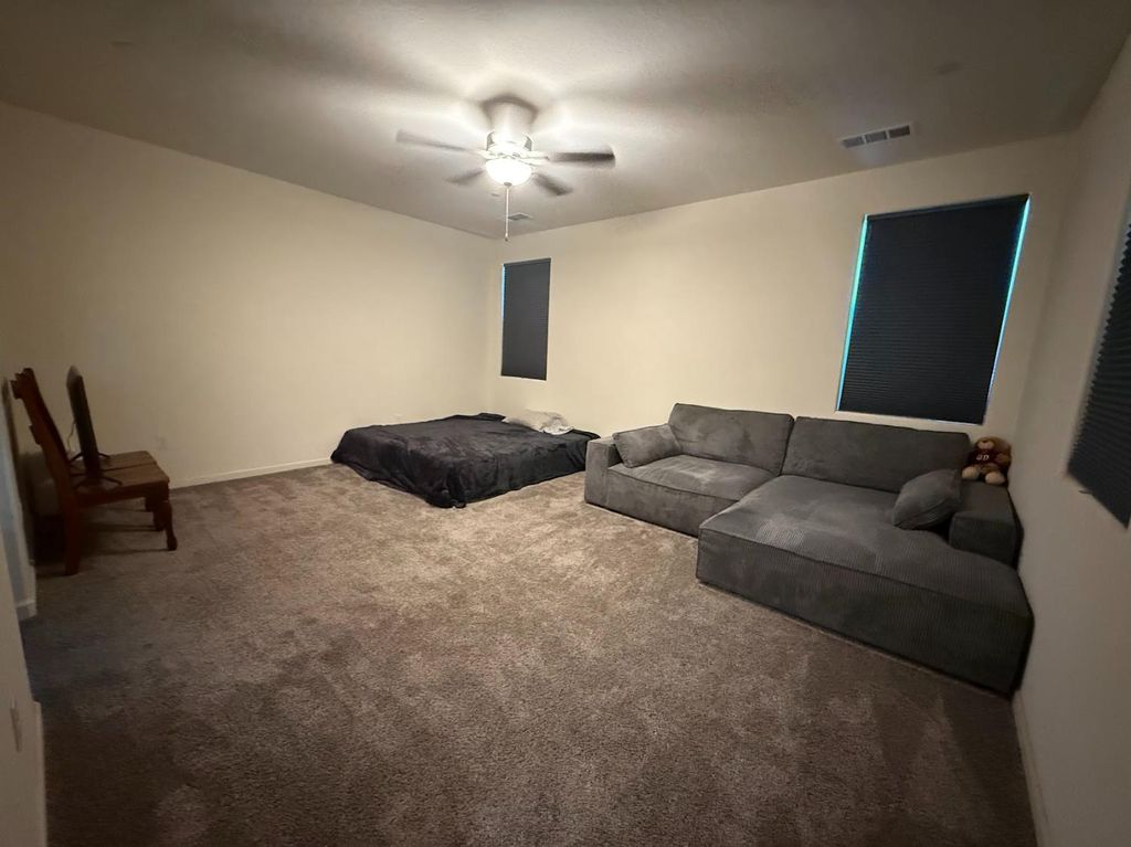 Image 5 of property listing at 2778 Jasmine Avenue, Reedley, CA 93654
