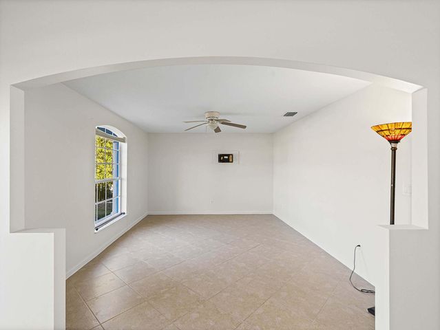 982 SW Worcester Lane, Port St. Lucie, Port St Lucie, FL 34953