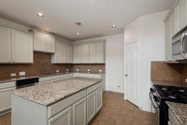 16123 Laura Beth Drive, Hockley, TX 77447