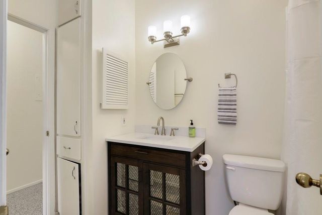 106 E 30th ST 103, Austin, TX 78705