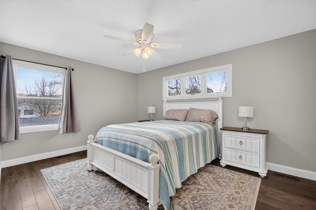 1313 Canal Shore Drive SW, Le Claire, IA 52753