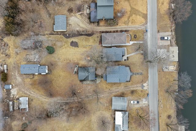 1313 Canal Shore Drive SW, Le Claire, IA 52753