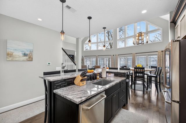 1313 Canal Shore Drive SW, Le Claire, IA 52753