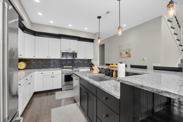 1313 Canal Shore Drive SW, Le Claire, IA 52753