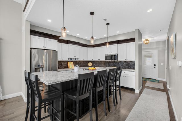 1313 Canal Shore Drive SW, Le Claire, IA 52753