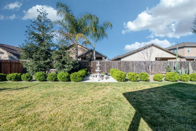 423 N Morningside Drive, Dinuba, CA 93618