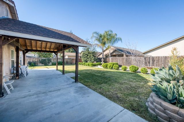 423 N Morningside Drive, Dinuba, CA 93618