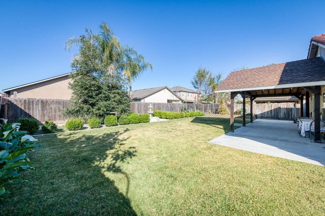 423 N Morningside Drive, Dinuba, CA 93618
