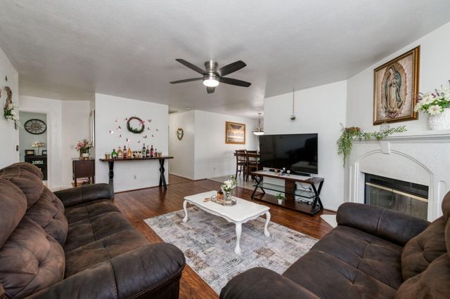 423 N Morningside Drive, Dinuba, CA 93618