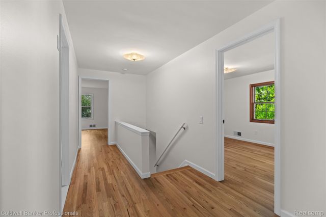 5890 Pinecroft Drive, West Bloomfield Charter Township, MI 48322